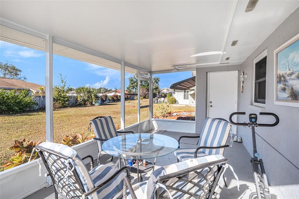 For Sale: $250,000 (2 beds, 2 baths, 1205 Square Feet)