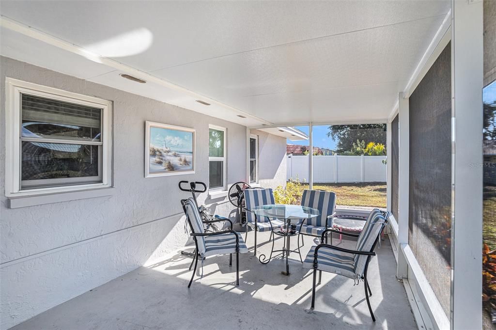 For Sale: $250,000 (2 beds, 2 baths, 1205 Square Feet)