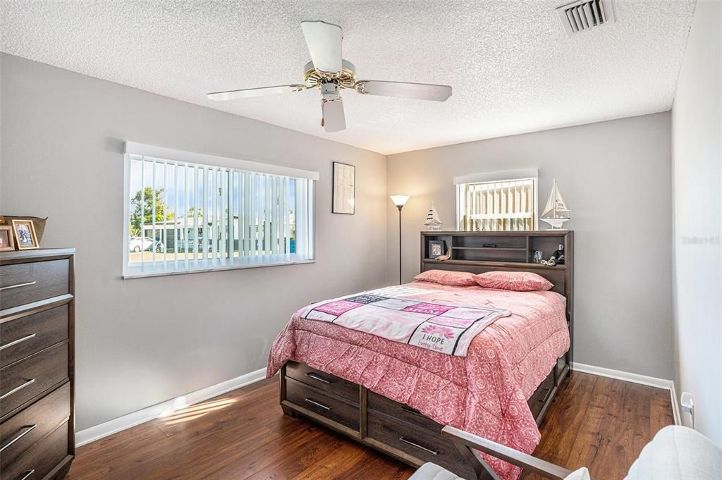 For Sale: $250,000 (2 beds, 2 baths, 1205 Square Feet)