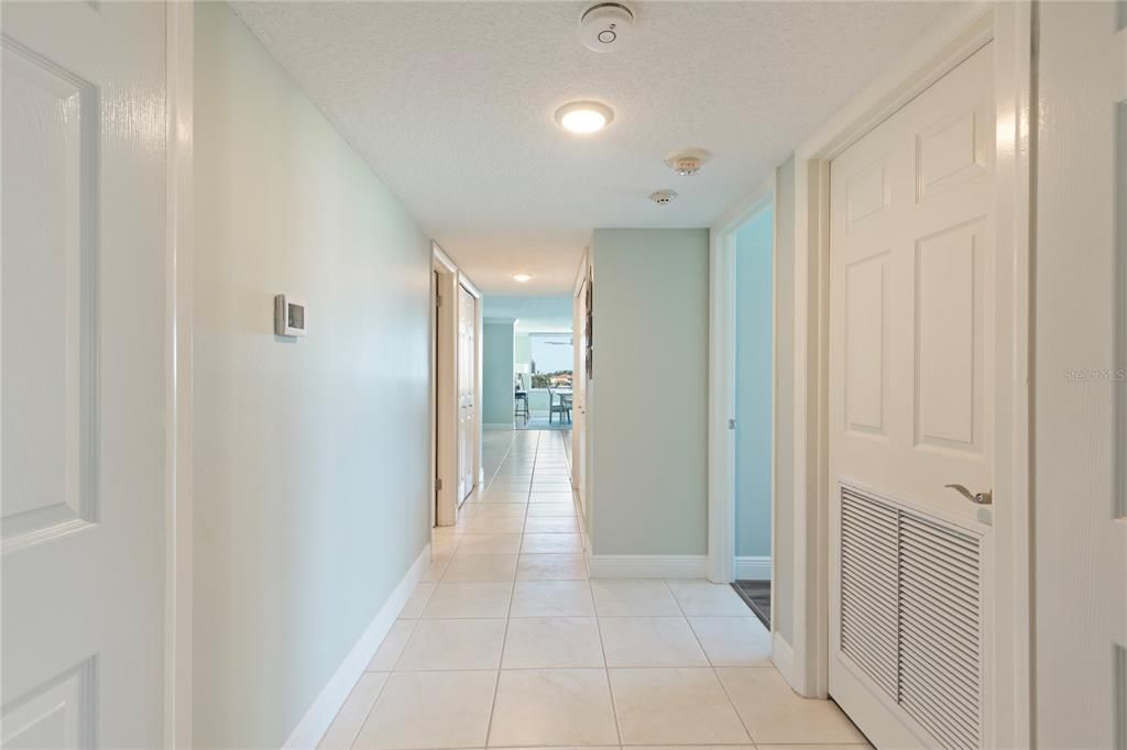 For Sale: $875,000 (2 beds, 2 baths, 1930 Square Feet)