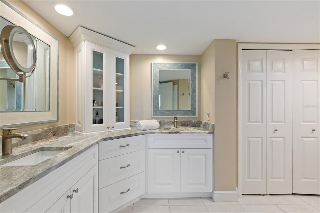 For Sale: $875,000 (2 beds, 2 baths, 1930 Square Feet)