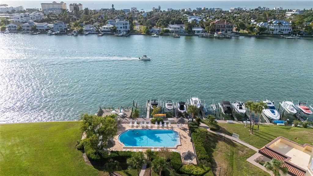 For Sale: $875,000 (2 beds, 2 baths, 1930 Square Feet)