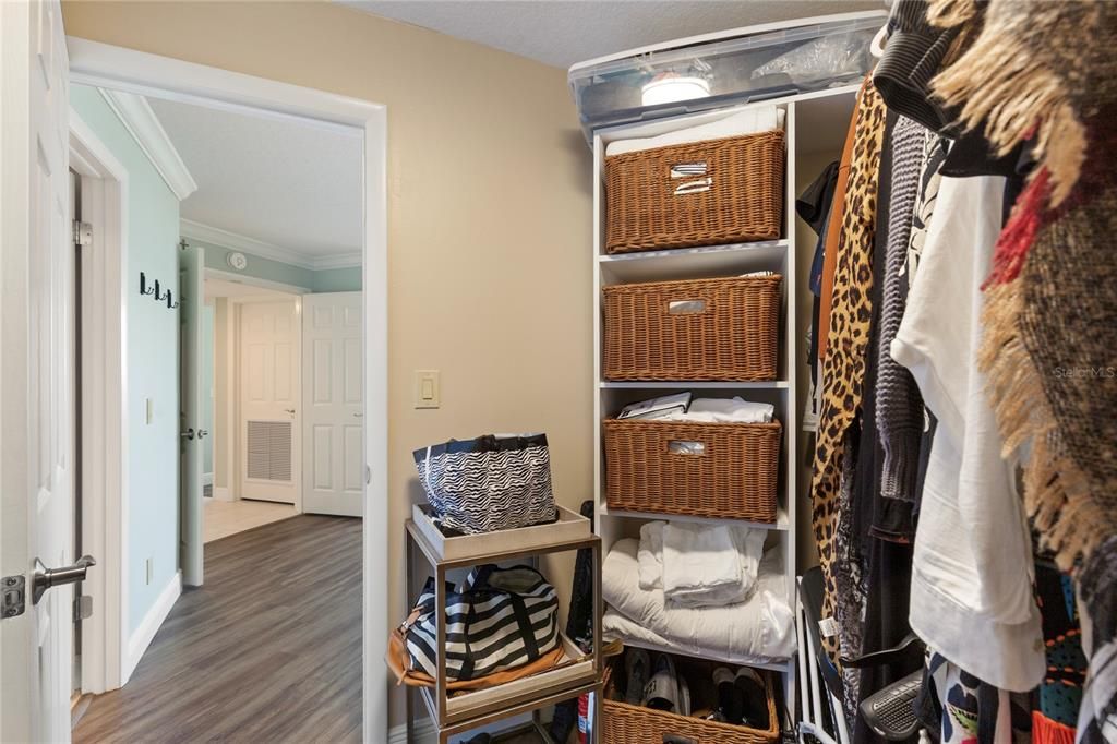 For Sale: $875,000 (2 beds, 2 baths, 1930 Square Feet)