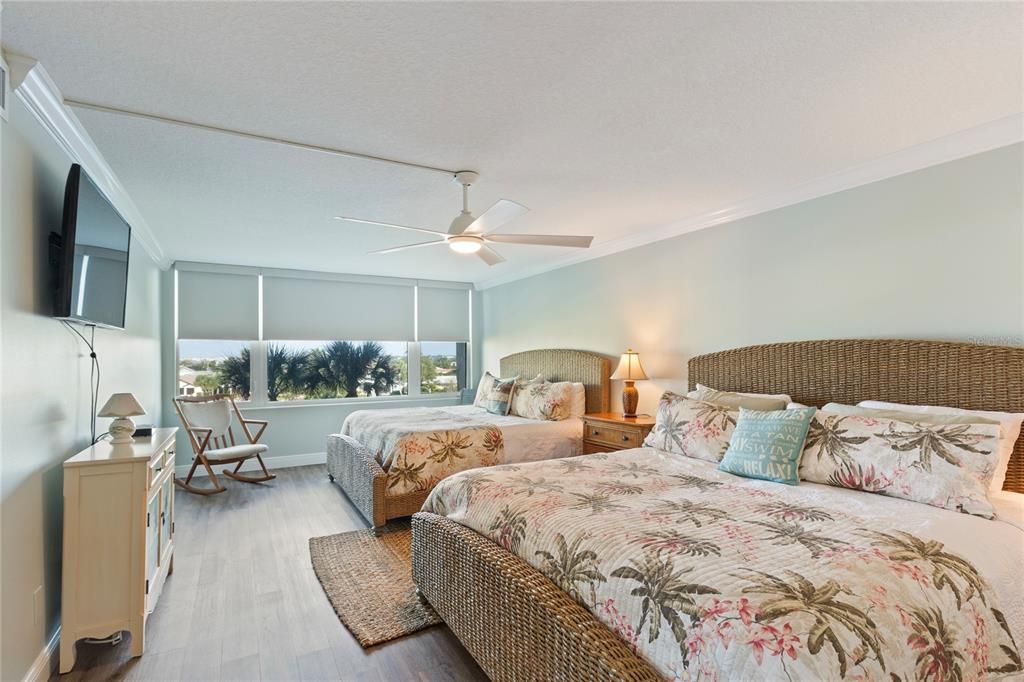 For Sale: $875,000 (2 beds, 2 baths, 1930 Square Feet)