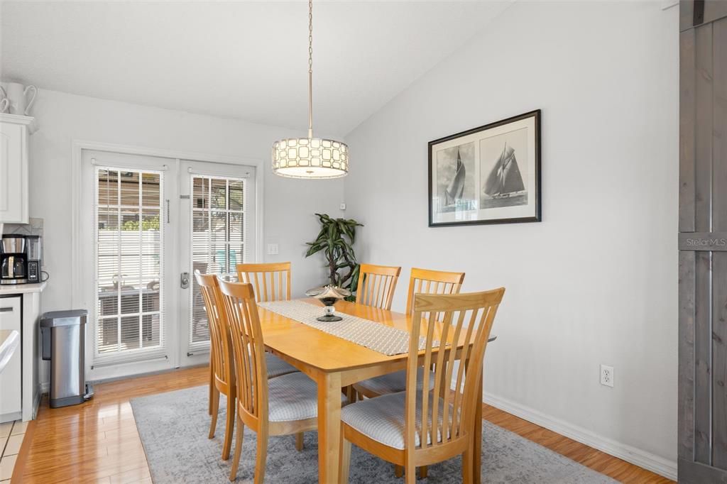 En Venta: $389,000 (3 camas, 2 baños, 1308 Pies cuadrados)