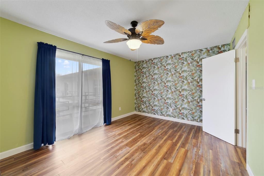 For Sale: $190,000 (1 beds, 1 baths, 618 Square Feet)