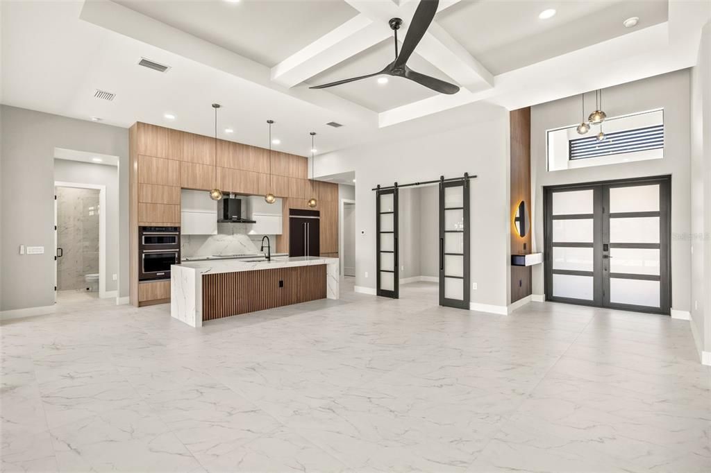 En Venta: $1,449,900 (3 camas, 3 baños, 2200 Pies cuadrados)