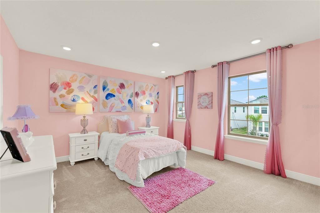 En Venta: $912,271 (4 camas, 3 baños, 3327 Pies cuadrados)