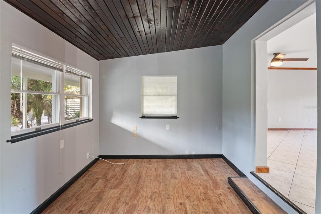 待售: $435,000 (3 贝兹, 2 浴室, 1802 平方英尺)