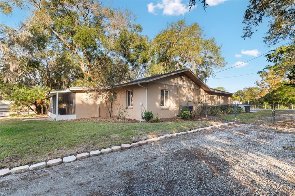 待售: $435,000 (3 贝兹, 2 浴室, 1802 平方英尺)