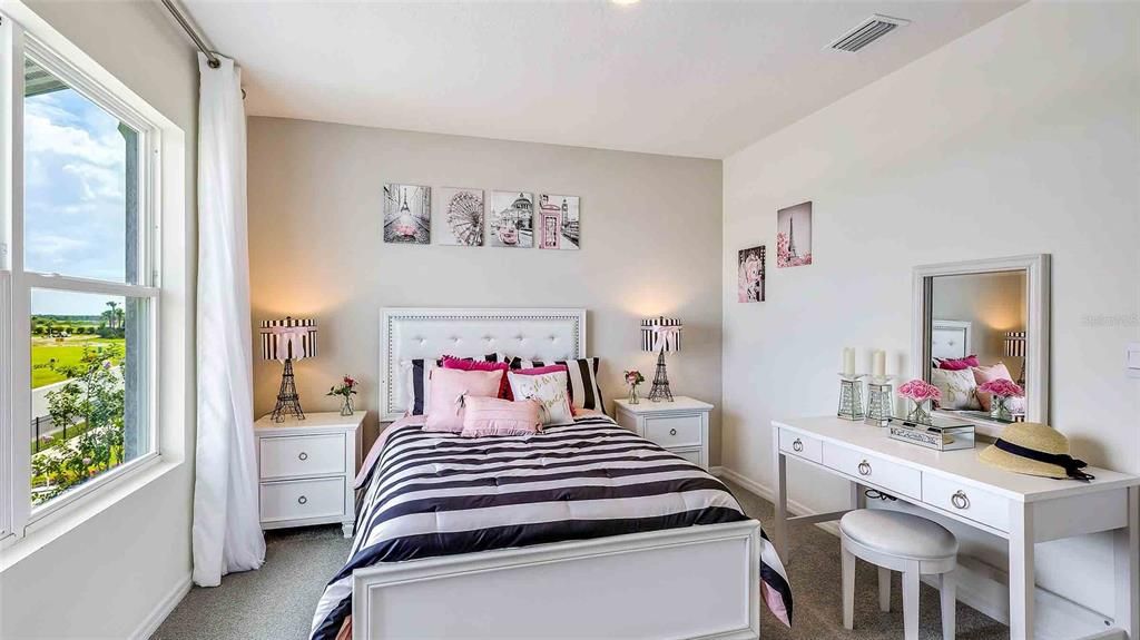 合同活跃: $485,990 (5 贝兹, 3 浴室, 2605 平方英尺)