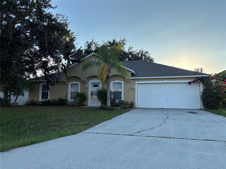 For Rent: $1,960 (3 beds, 2 baths, 1600 Square Feet)