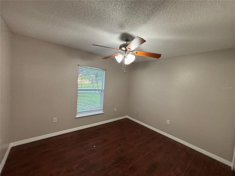 For Rent: $1,960 (3 beds, 2 baths, 1600 Square Feet)