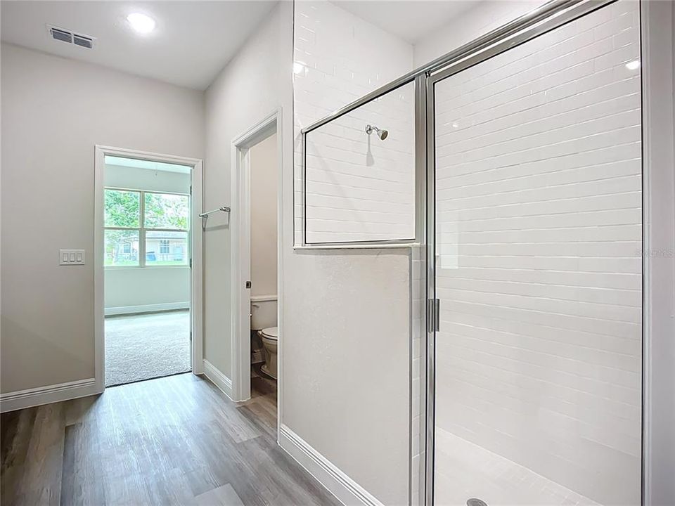 En Venta: $329,900 (4 camas, 2 baños, 1810 Pies cuadrados)