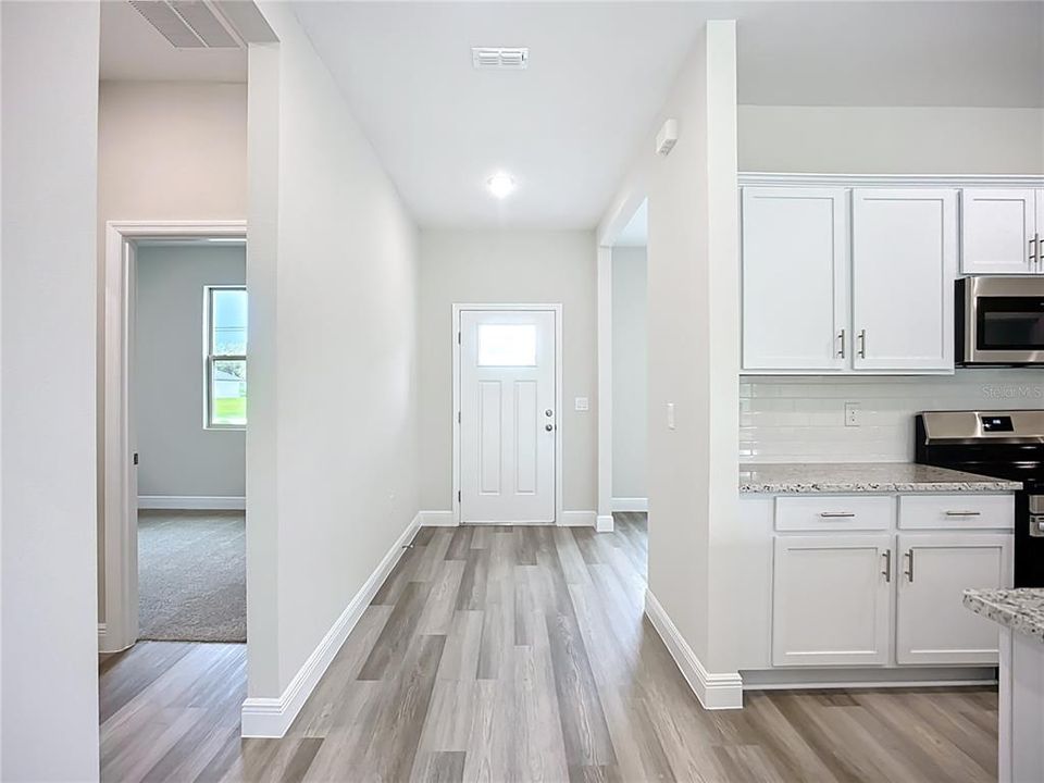 En Venta: $329,900 (4 camas, 2 baños, 1810 Pies cuadrados)