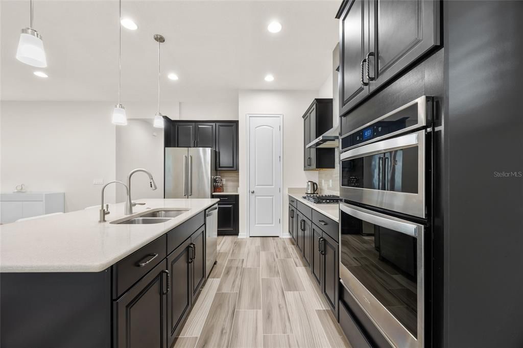 For Sale: $540,000 (3 beds, 2 baths, 1692 Square Feet)