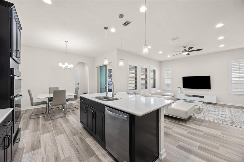 For Sale: $540,000 (3 beds, 2 baths, 1692 Square Feet)