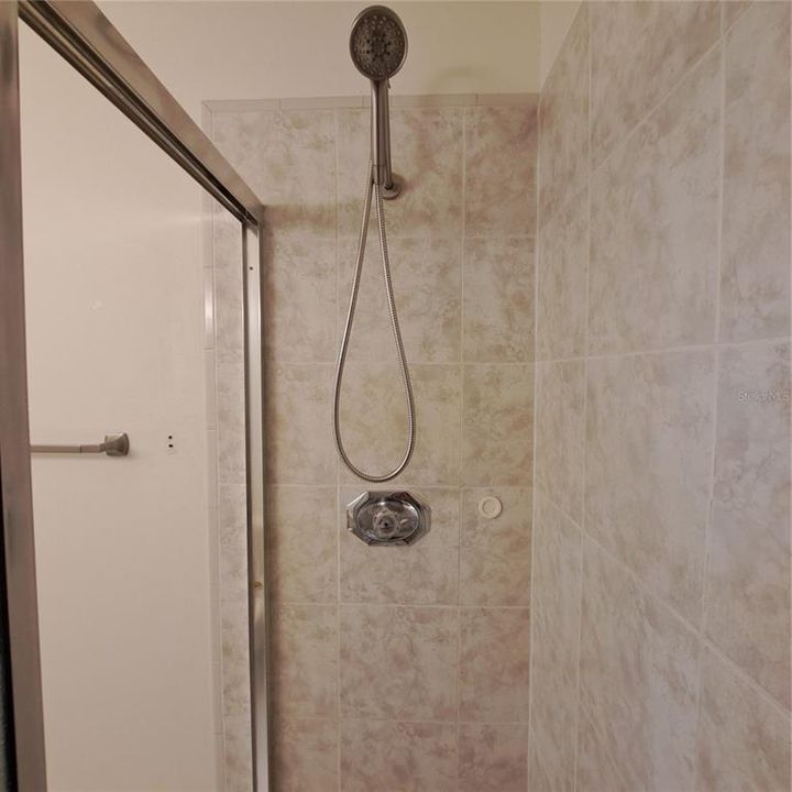 For Rent: $1,325 (2 beds, 2 baths, 935 Square Feet)