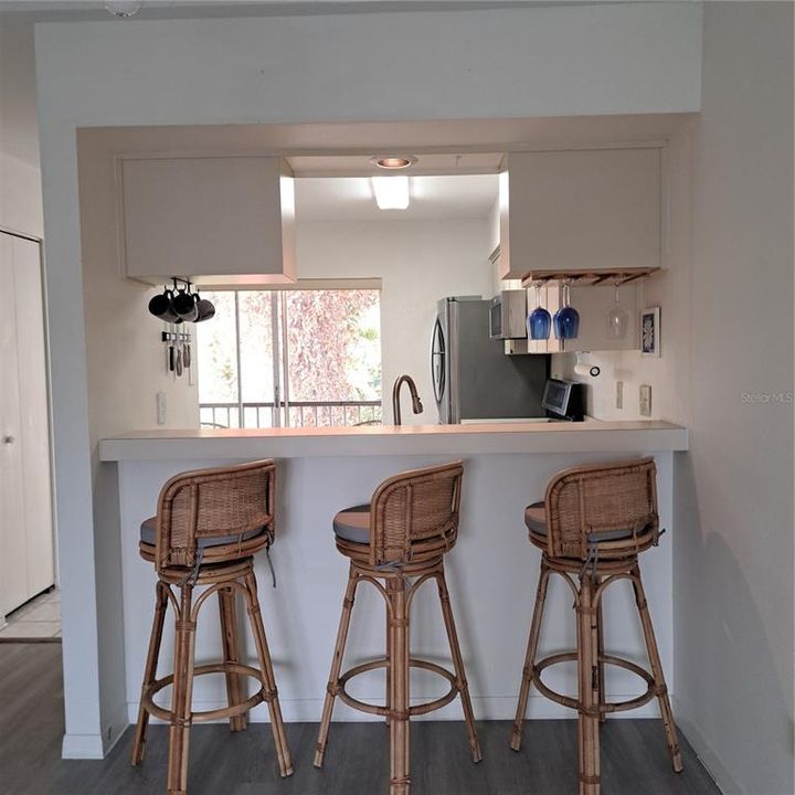 For Rent: $1,325 (2 beds, 2 baths, 935 Square Feet)