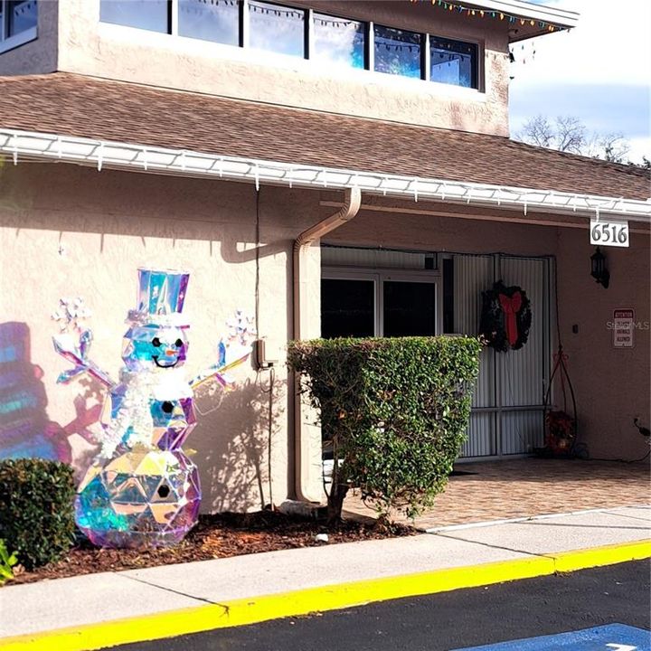 For Rent: $1,325 (2 beds, 2 baths, 935 Square Feet)