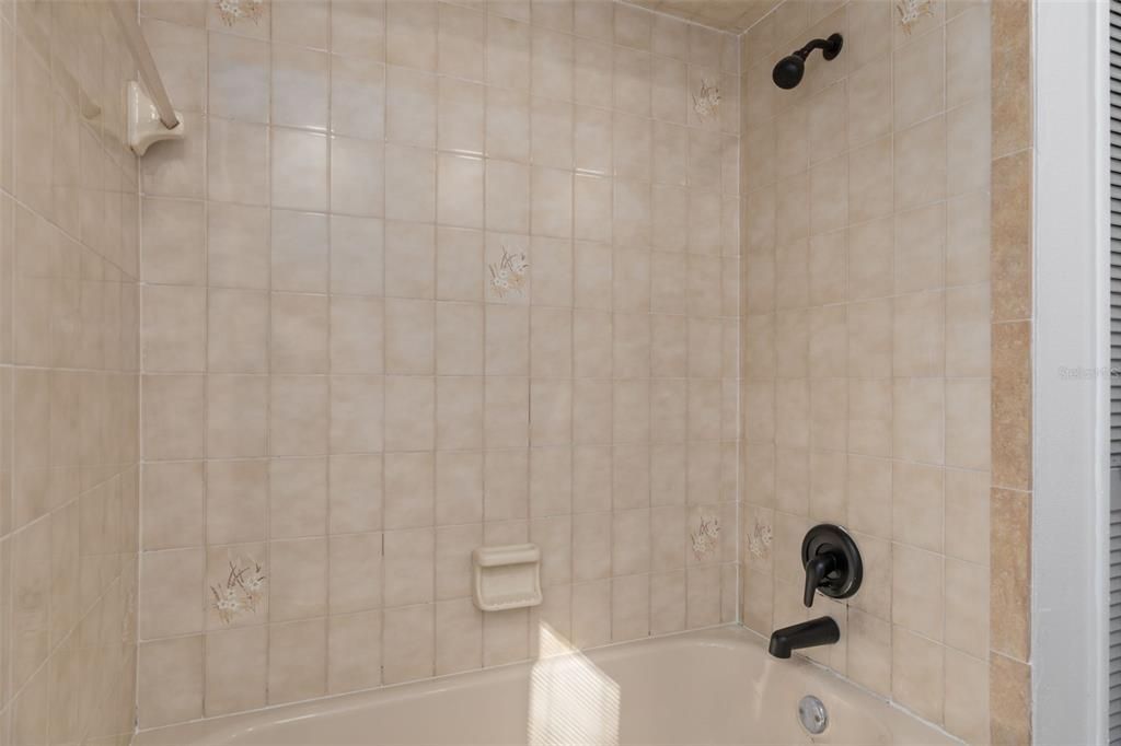 For Sale: $298,000 (3 beds, 2 baths, 1330 Square Feet)