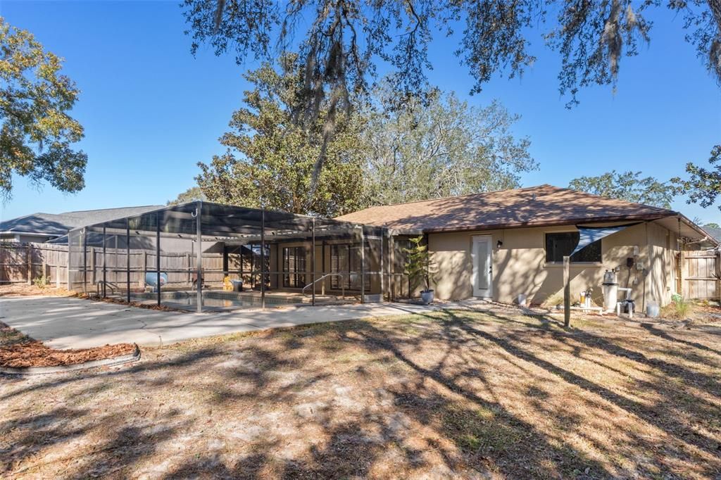 For Sale: $298,000 (3 beds, 2 baths, 1330 Square Feet)