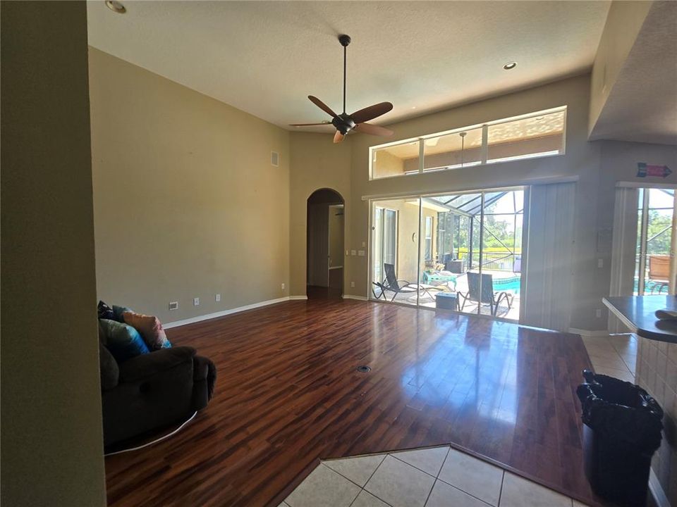 В аренду: $2,800 (4 спален, 2 ванн, 2454 Квадратных фут)