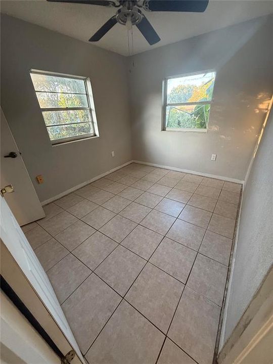 For Rent: $1,300 (2 beds, 1 baths, 756 Square Feet)