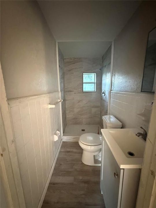 For Rent: $1,300 (2 beds, 1 baths, 756 Square Feet)