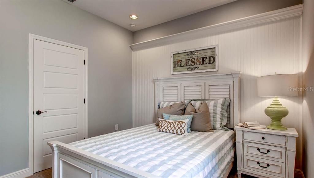 En Venta: $758,841 (4 camas, 3 baños, 2113 Pies cuadrados)