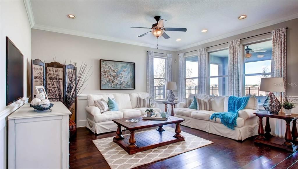 En Venta: $758,841 (4 camas, 3 baños, 2113 Pies cuadrados)