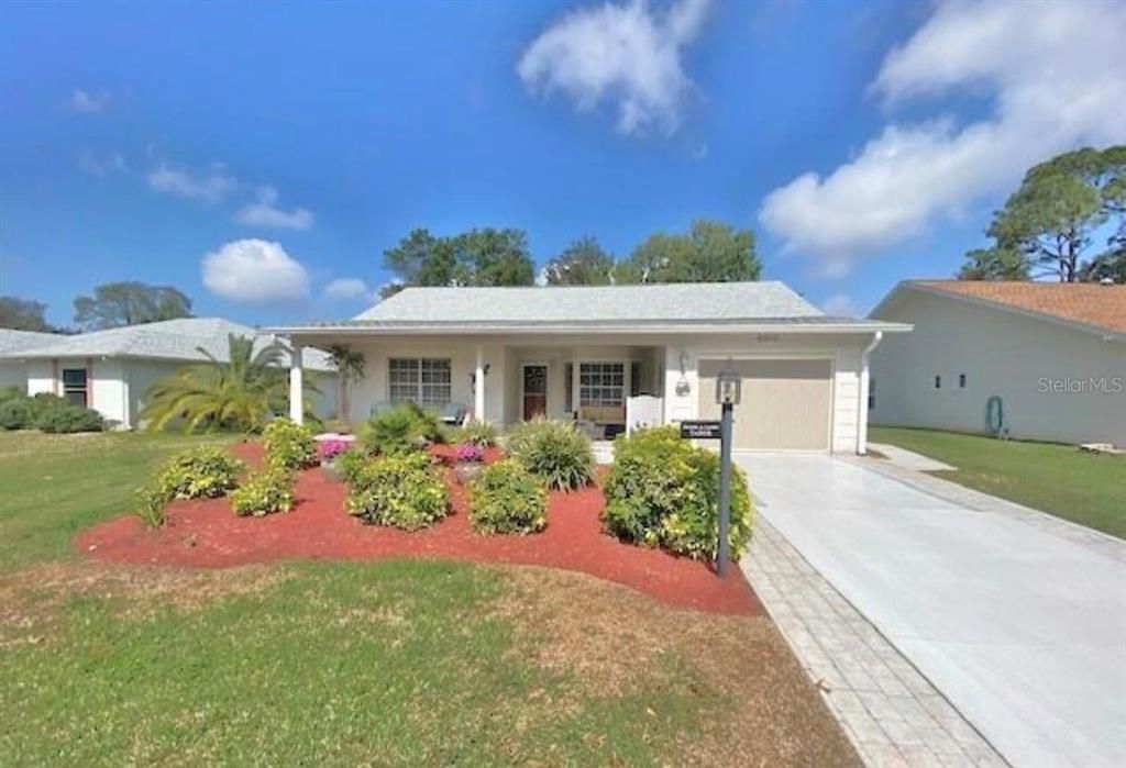 待售: $239,000 (2 贝兹, 2 浴室, 1196 平方英尺)