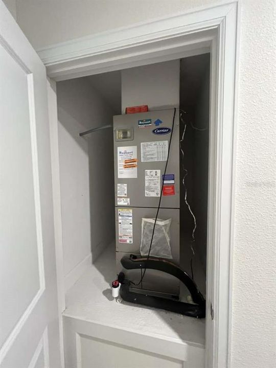 En Venta: $443,000 (4 camas, 2 baños, 1992 Pies cuadrados)