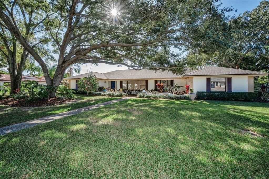 На продажу: $1,095,000 (4 спален, 2 ванн, 3096 Квадратных фут)