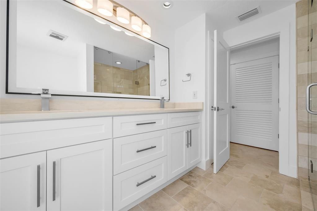 На продажу: $1,095,000 (4 спален, 2 ванн, 3096 Квадратных фут)