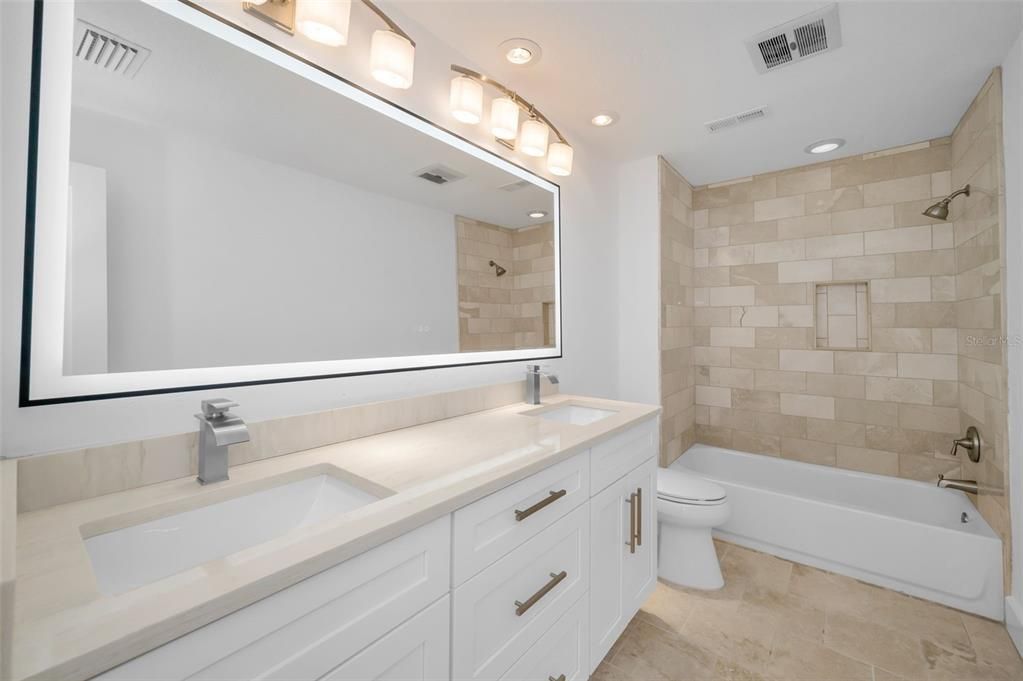 На продажу: $1,095,000 (4 спален, 2 ванн, 3096 Квадратных фут)