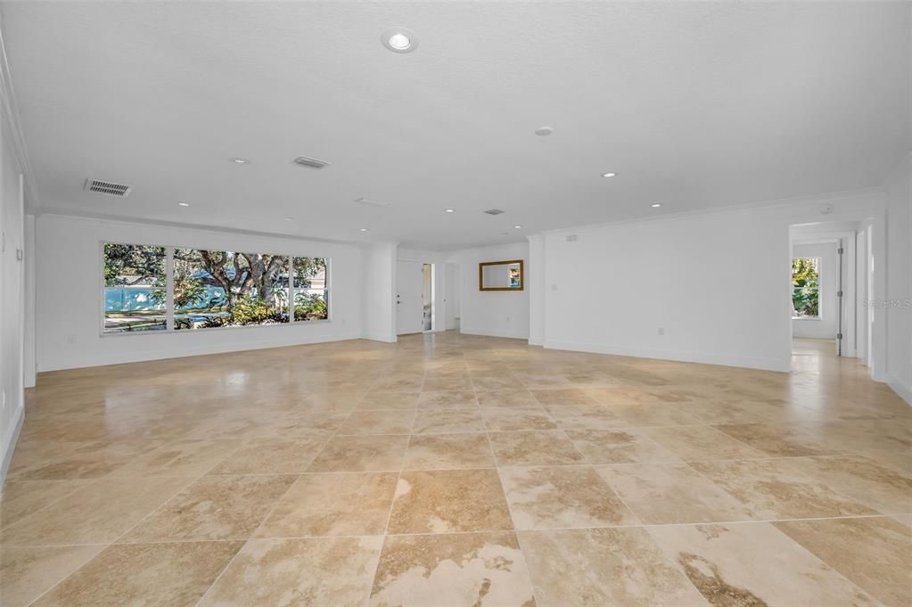 На продажу: $1,095,000 (4 спален, 2 ванн, 3096 Квадратных фут)