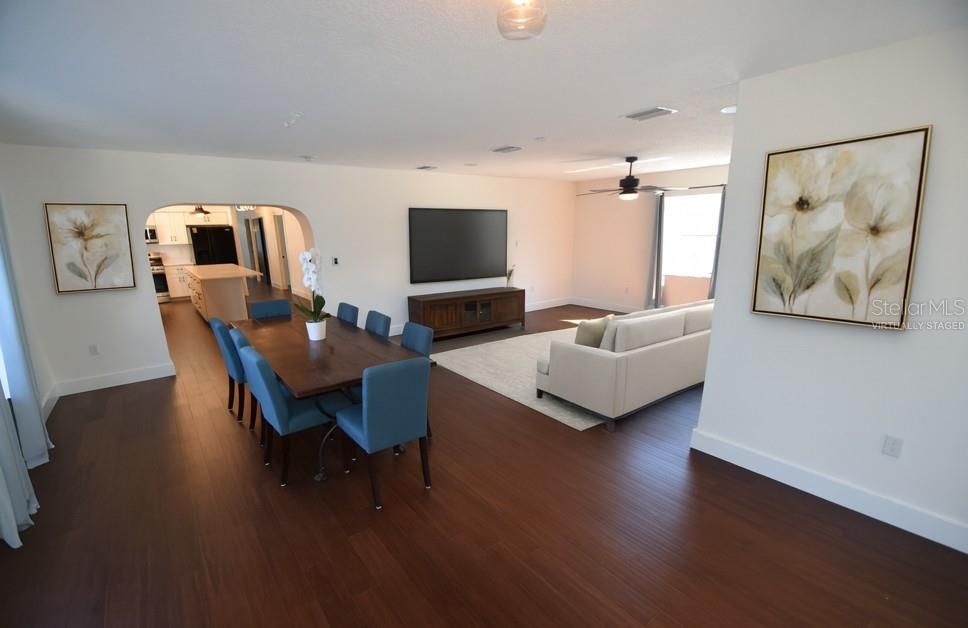 En Renta: $5,000 (5 camas, 3 baños, 2570 Pies cuadrados)