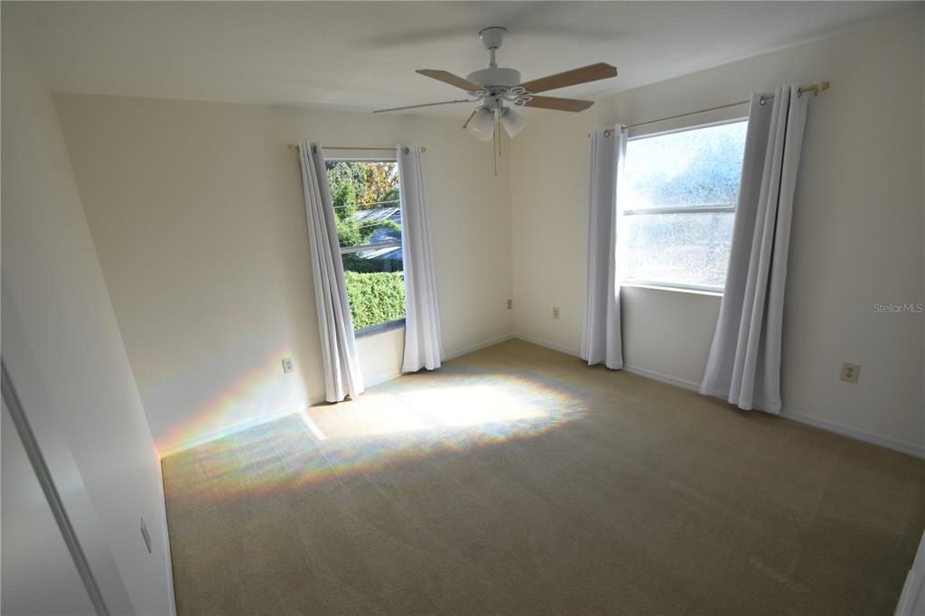 En Renta: $5,000 (5 camas, 3 baños, 2570 Pies cuadrados)