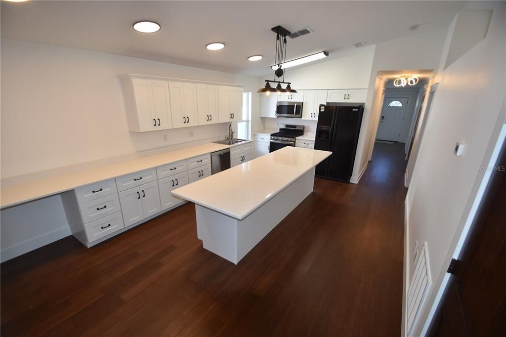 En Renta: $5,000 (5 camas, 3 baños, 2570 Pies cuadrados)