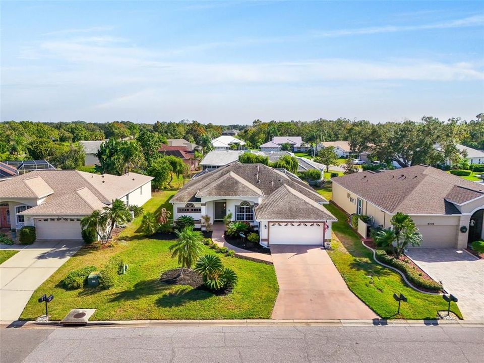 For Sale: $578,900 (4 beds, 2 baths, 2018 Square Feet)