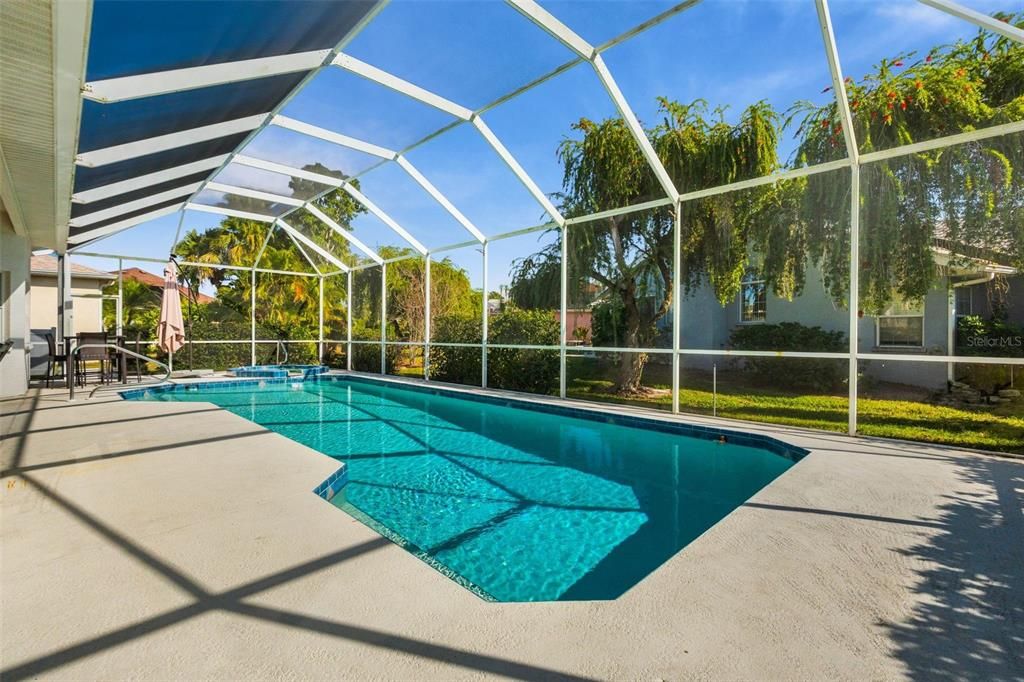 For Sale: $578,900 (4 beds, 2 baths, 2018 Square Feet)