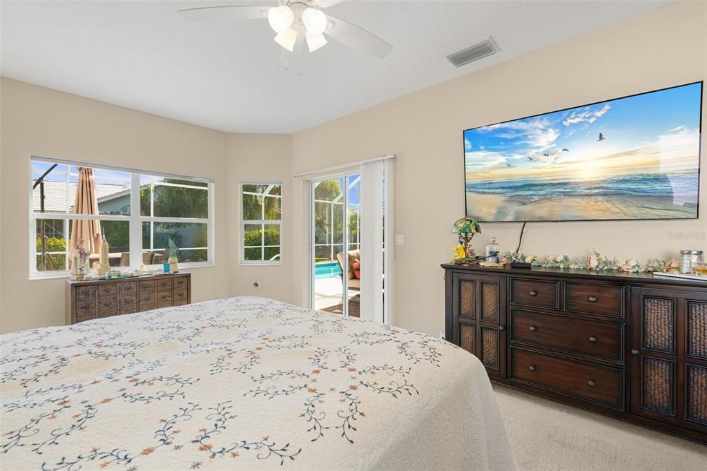 For Sale: $578,900 (4 beds, 2 baths, 2018 Square Feet)