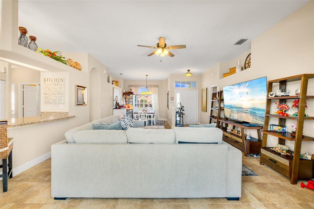 For Sale: $578,900 (4 beds, 2 baths, 2018 Square Feet)