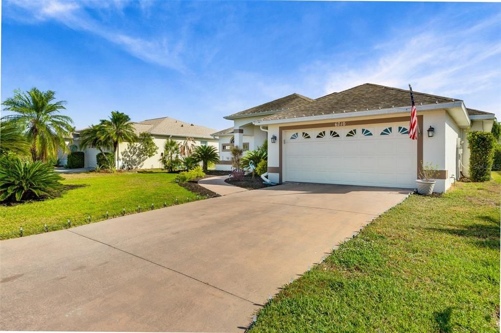 For Sale: $578,900 (4 beds, 2 baths, 2018 Square Feet)