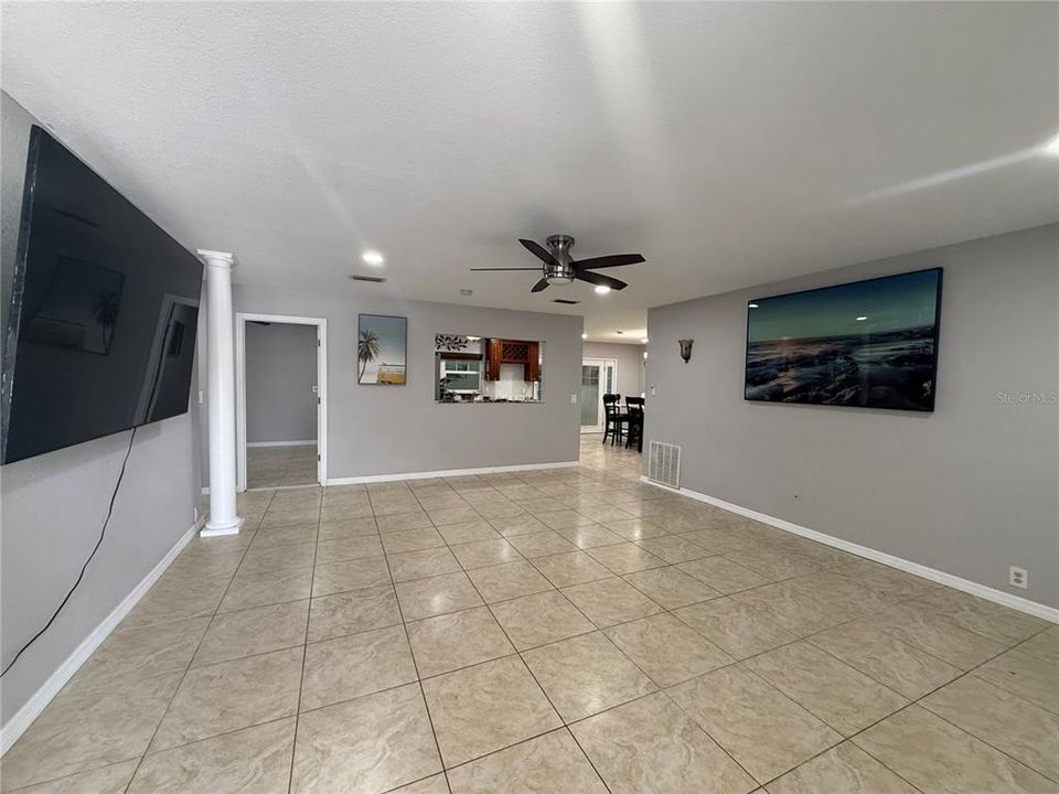 For Rent: $3,000 (3 beds, 2 baths, 1481 Square Feet)