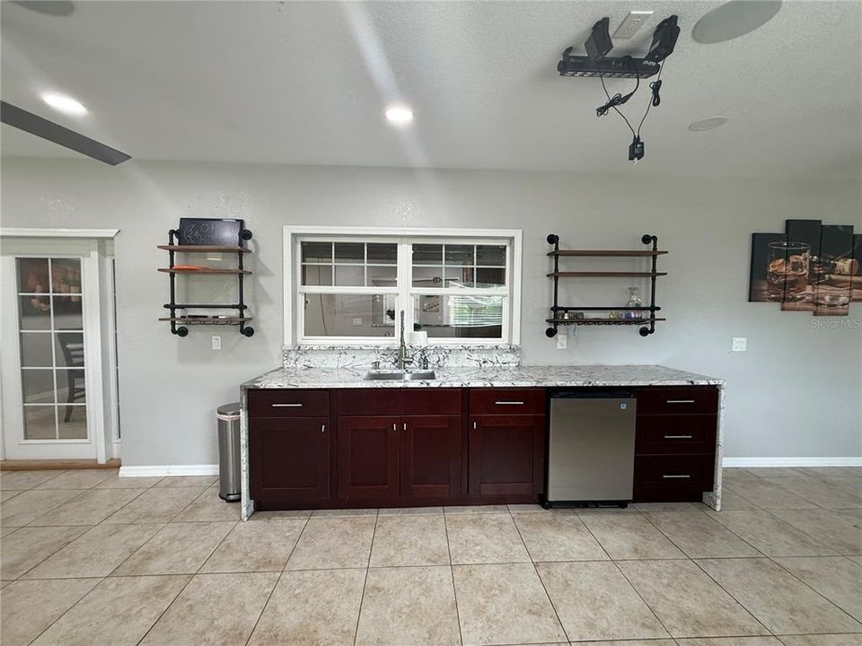 For Rent: $3,000 (3 beds, 2 baths, 1481 Square Feet)