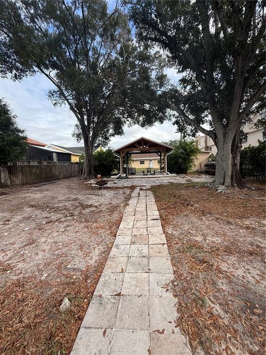 For Rent: $3,000 (3 beds, 2 baths, 1481 Square Feet)