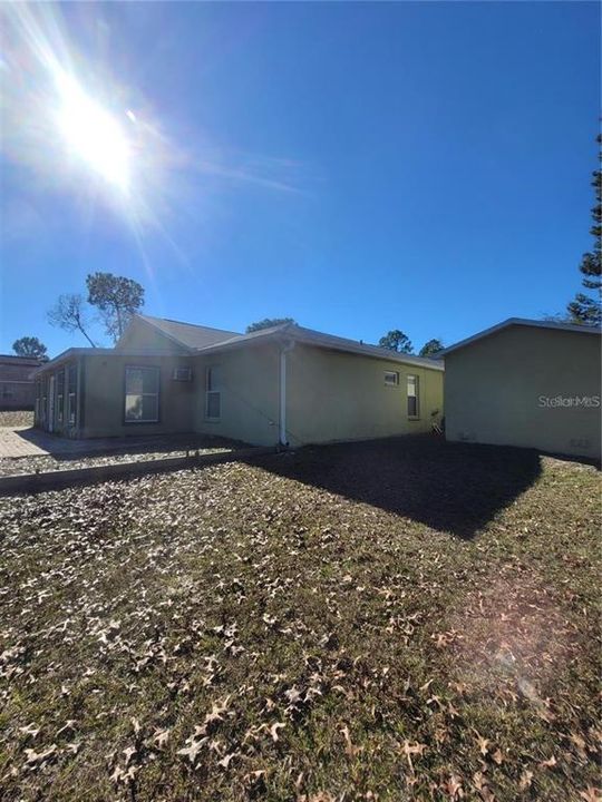 En Renta: $1,995 (4 camas, 2 baños, 1605 Pies cuadrados)