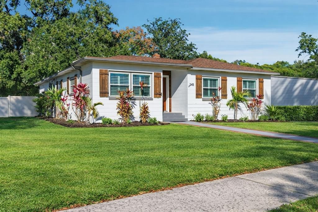 For Sale: $635,000 (4 beds, 2 baths, 1760 Square Feet)